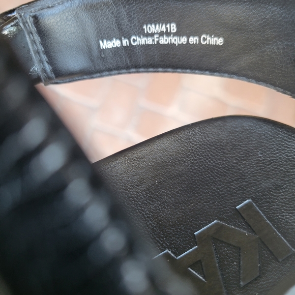 KarlLagerfeldWomensBlackStuddedAnkle StrapRoundToePlatformLeatherShoeSize 10M - Picture 8 of 9